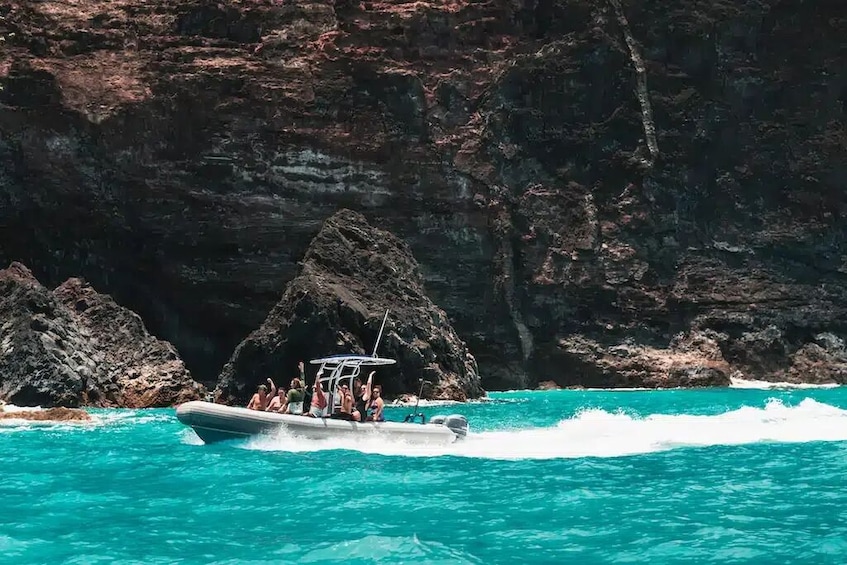 5-Hour Na Pali Coast Raft & Snorkel Adventure, dolphin sighting guarantee