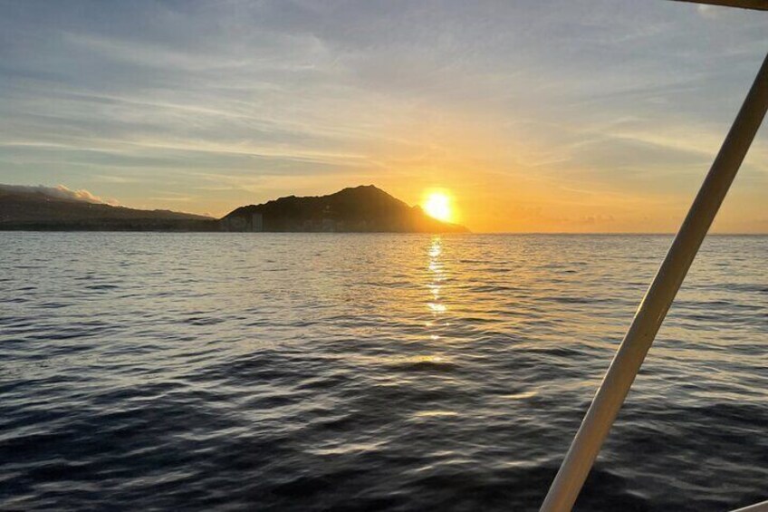 Sunrise Breakfast Cruise in Honolulu