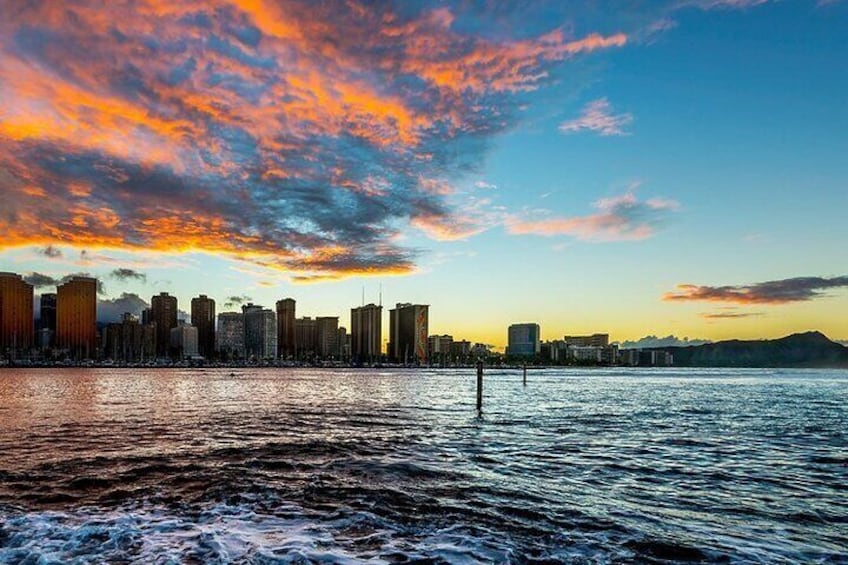 Sunrise Breakfast Cruise in Honolulu