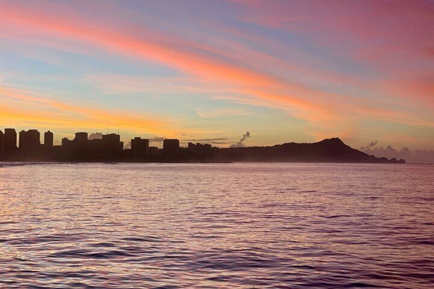 Sunrise Breakfast Cruise in Honolulu