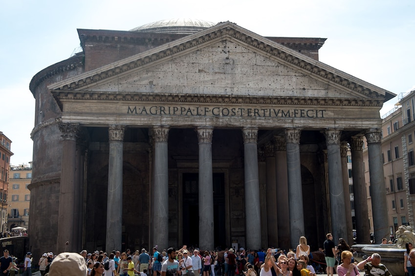 Navona Underground Pantheon and Trevi' Fountain Walking Tour