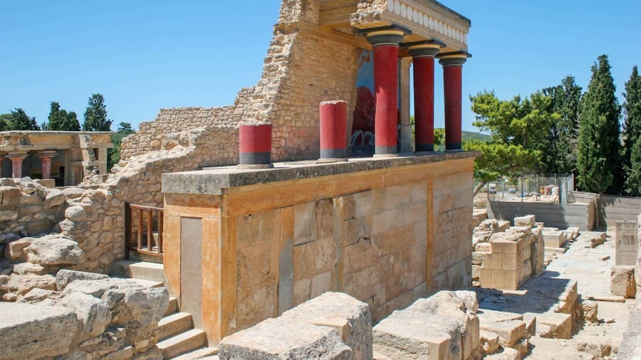From Heraklion: Knossos and Lasithi Plateau Full-Day Tour