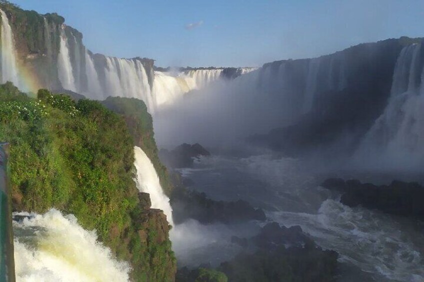 Tour to Iguassu Falls on the Brazilian and Argentine Sides