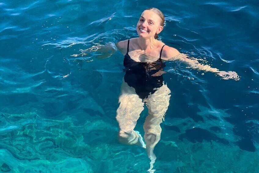 Private Boat Tour with Snorkeling, Hot Springs and Caldera