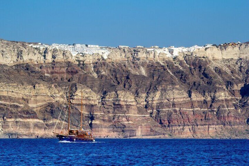 Private Boat Tour with Snorkeling, Hot Springs and Caldera