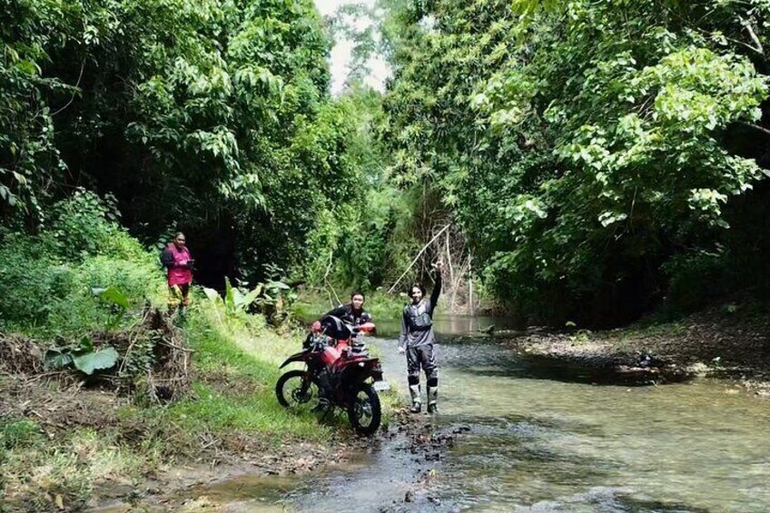 North Loop Route Dirt Bike Adventure Tour in El Nido