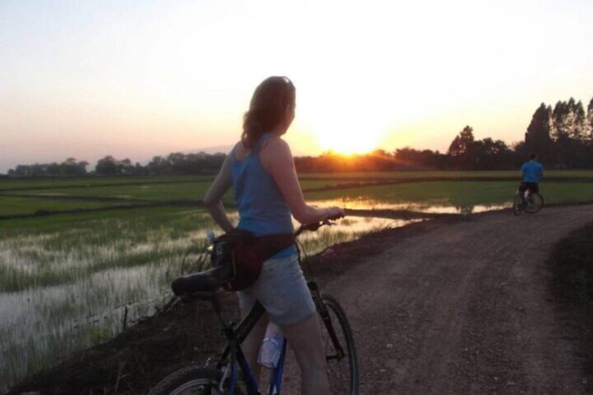 Sukhothai Evening Countryside Sunset Tour 