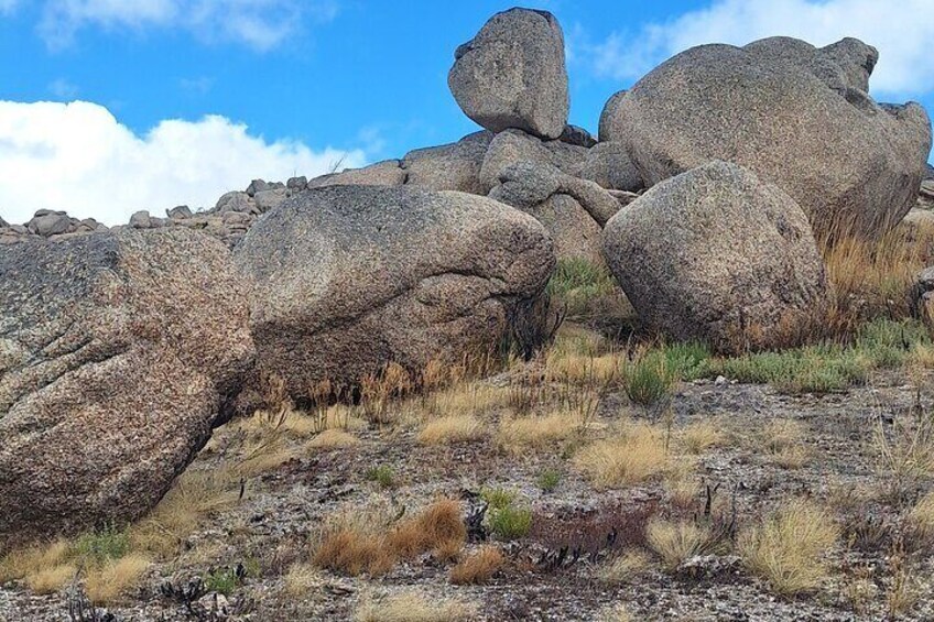 Serra da Estrela, Walk between waterfalls and hidden stories