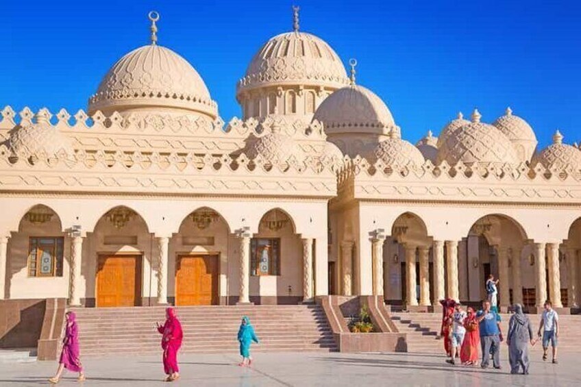 Hurghada Guided City Tour with Highlights and Shopping Stops