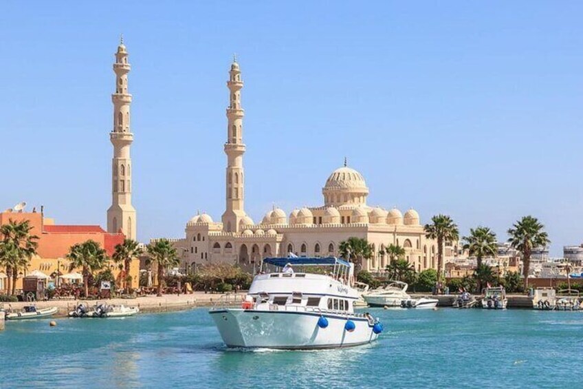 Hurghada Guided City Tour with Highlights and Shopping Stops
