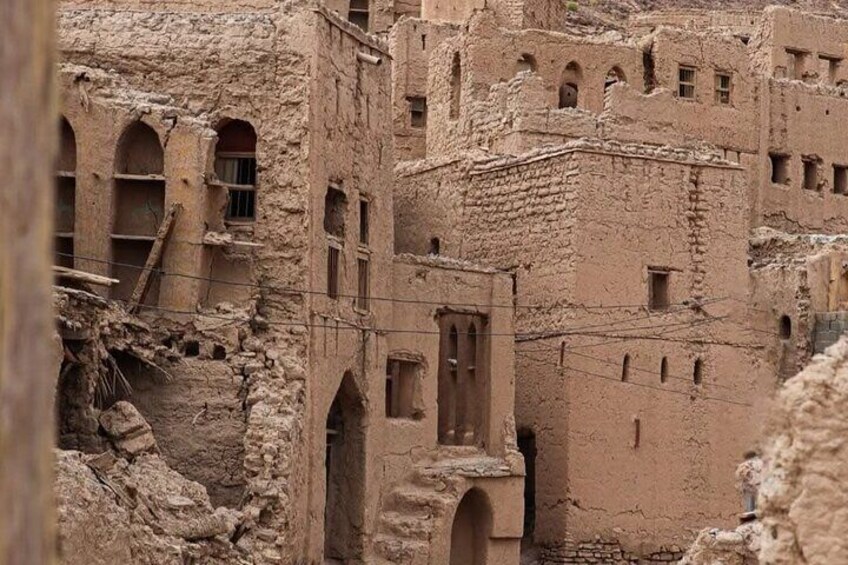 Full Day Tour to Nizwa Jabal Akhdar and Birkat Al Moz