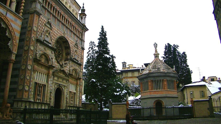 BERGAMO private tour: upper town and UNESCO walls