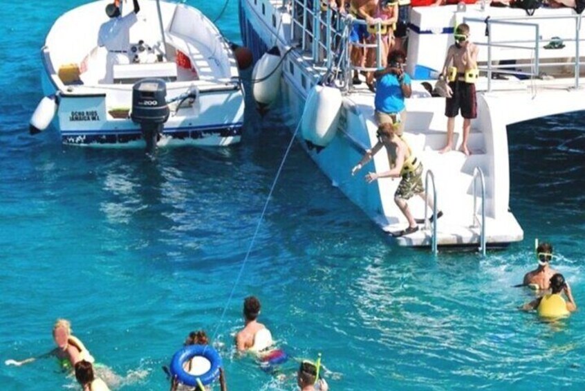 Catamaran Party Boat Cruise 