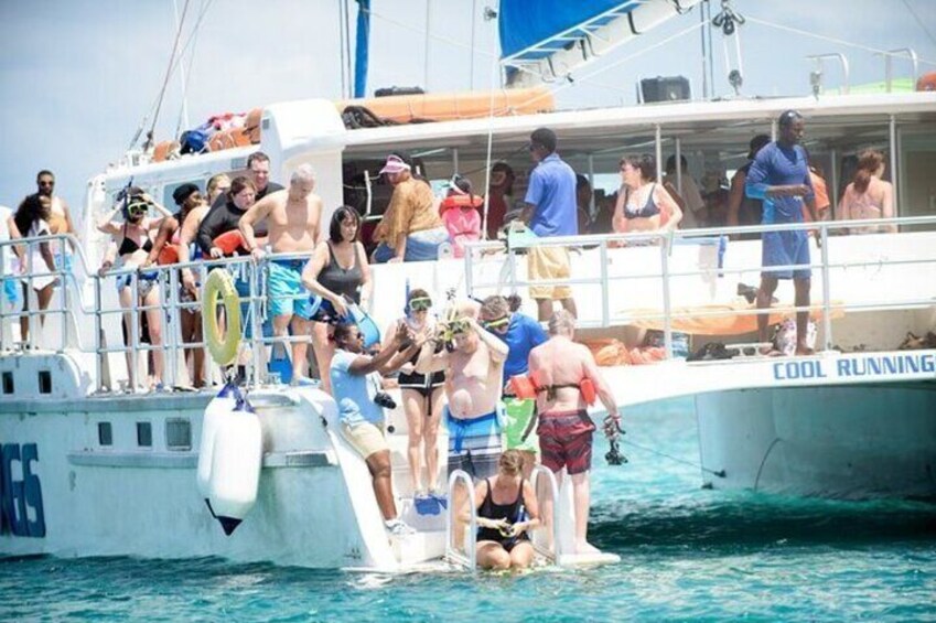 Catamaran Party Boat Cruise 