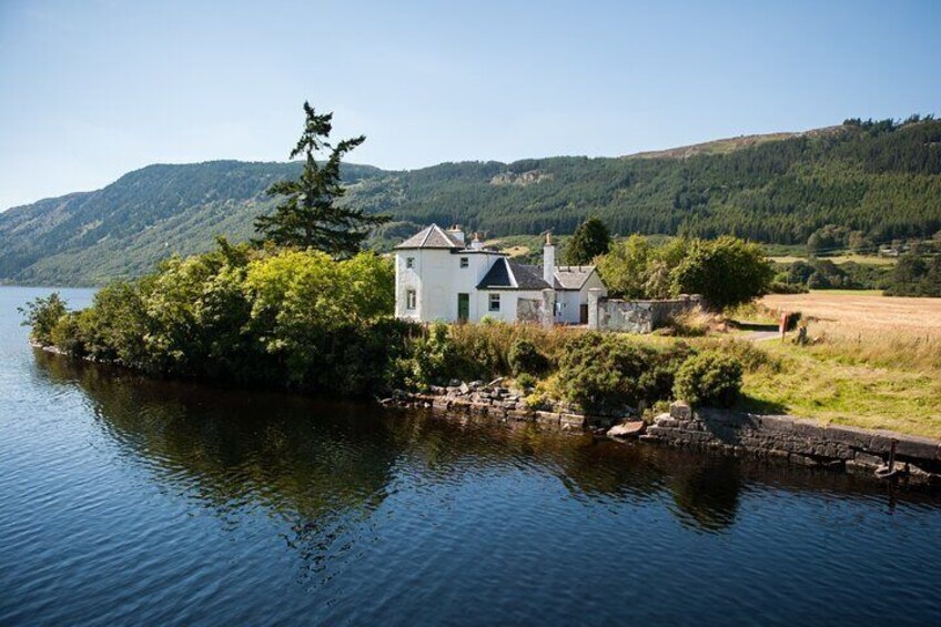 Caledonian Canal and Loch Ness Sightseeing Cruise