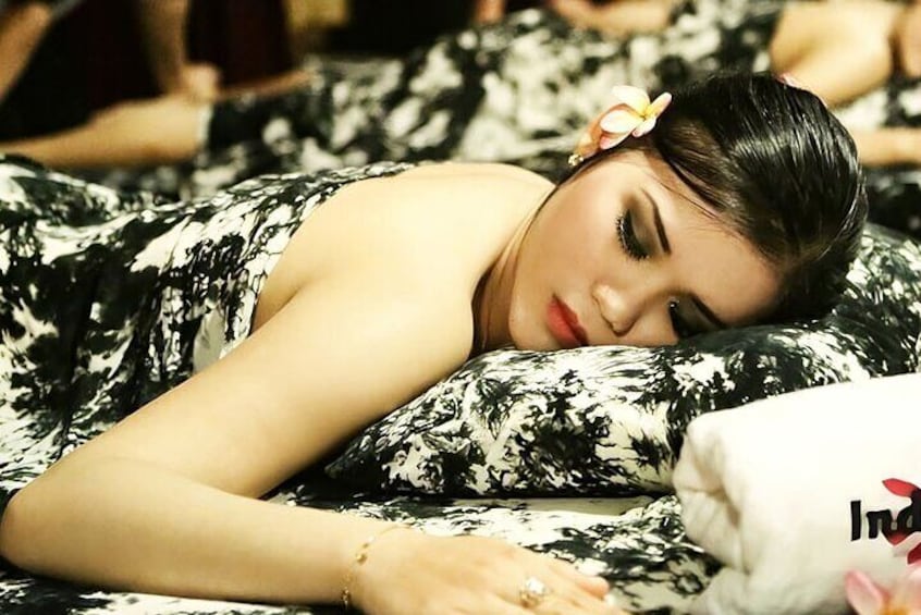 Rejuvenated 90 minutes Indonesian traditional massage will release your tiredness before doing back your activities