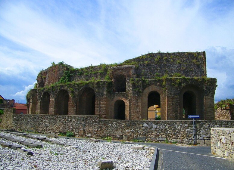 BENEVENTO private tour: historic center with Roman monuments