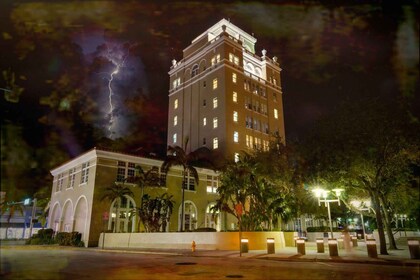 Miami: Haunts of South Beach Ghost Walking Tour