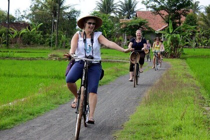 Traditional Village Bicycle Tour at Yogyakarta with Transfer