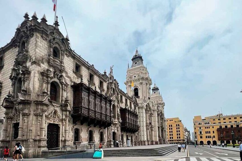 Lima's Historic Center with Free Walking Tour