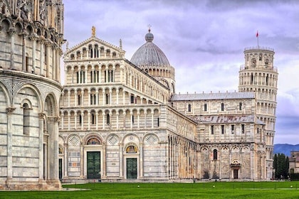 Private tour from Livorno port to Pisa and Lucca