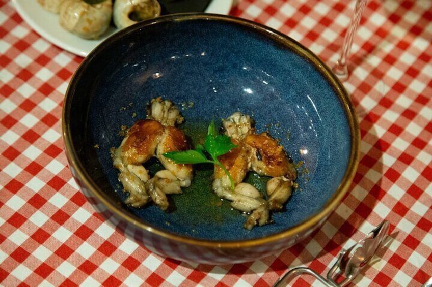 tender frog legs sautéed in a fragrant blend of garlic and parsley