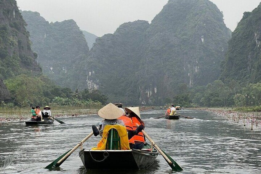 Sampan boat trip in Ninh Binh with Vietnam Stories Travel Agent