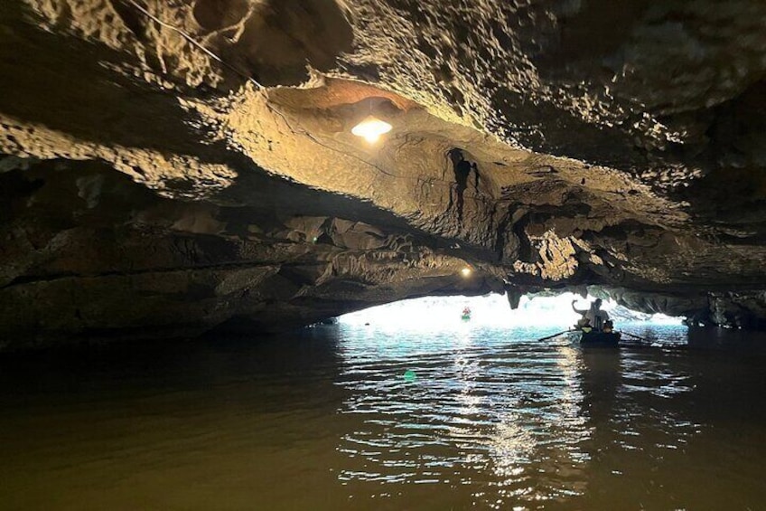 Sampan boat trip in Ninh Binh with Vietnam Stories Travel Agent