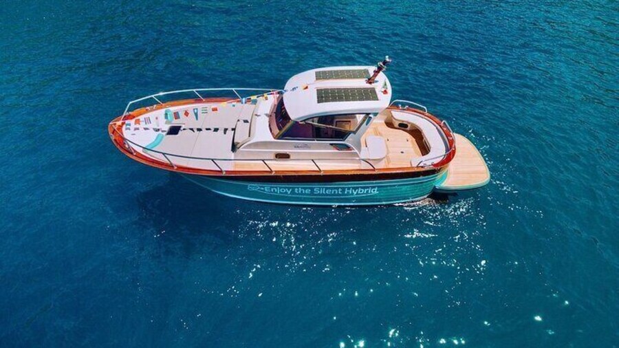 La Maddalena Hybrid Boat Tour with Happy Hour