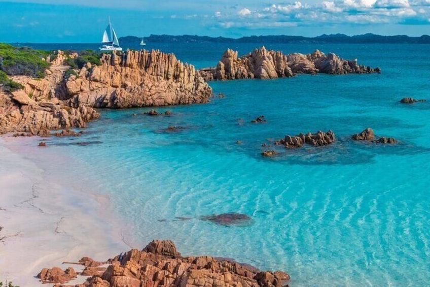 La Maddalena Hybrid Boat Tour with Happy Hour