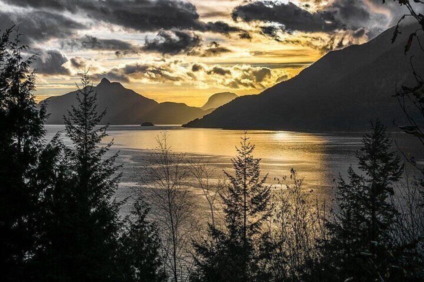 Sunset Boat Cruise and Kayak in Vancouver