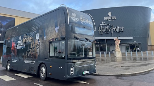 Coach transfer to Harry Potter Warner Bros. Studio Tour London