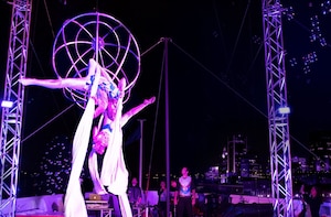 Evening Cruise in Montreal with Circus Acts