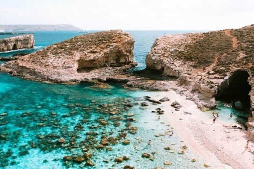 Comino Island Private Leisure Cruise with Swim and Caves Tour