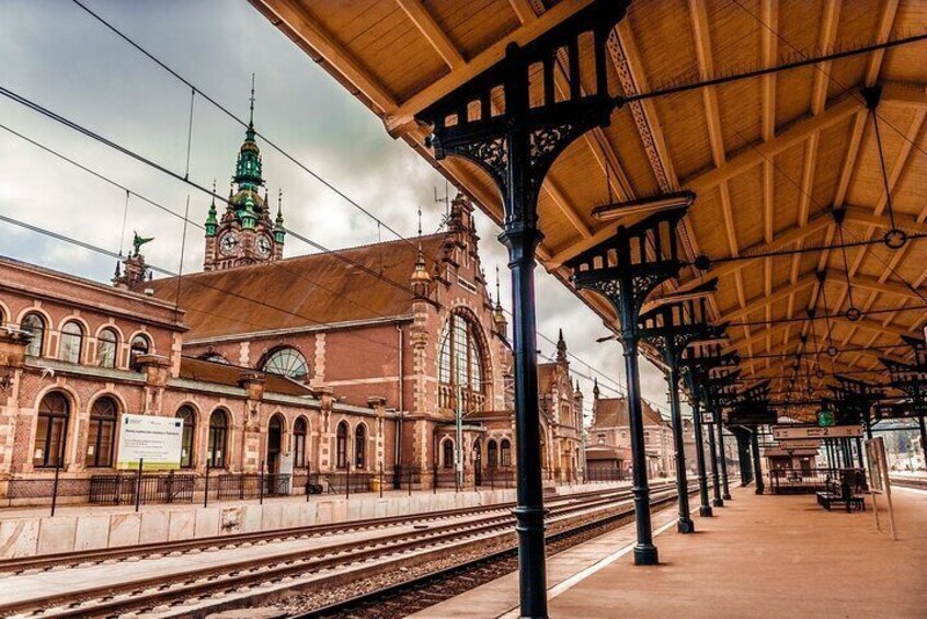 Private transfer from Gdansk Railway Station to Gdansk Area