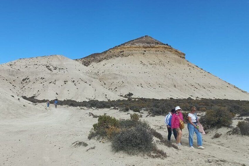 Trekking through the Patagonian steppe and the advanced hill.