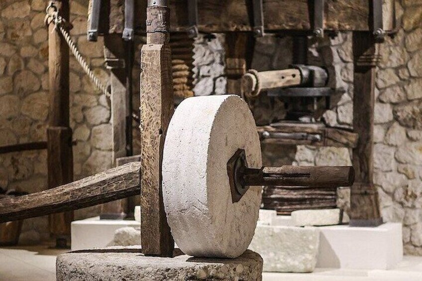 Olive Oil Wine Tasting and Traditional Villages Tour
