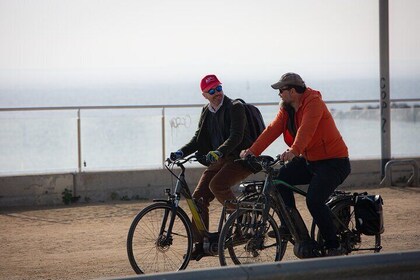 Barcelona E-bike Guided Tour, Cable Car and Sailing Experience