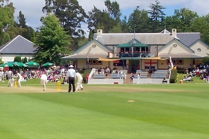 Guided Don Bradman Cricket Tour From Sydney