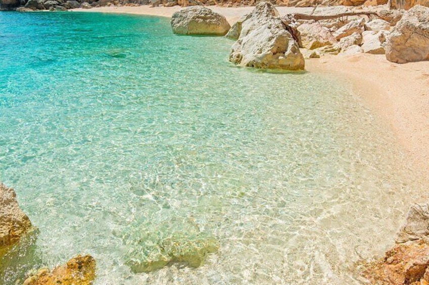 Cala Gonone Motorboat Trip in Gulf of Orosei with Lunch