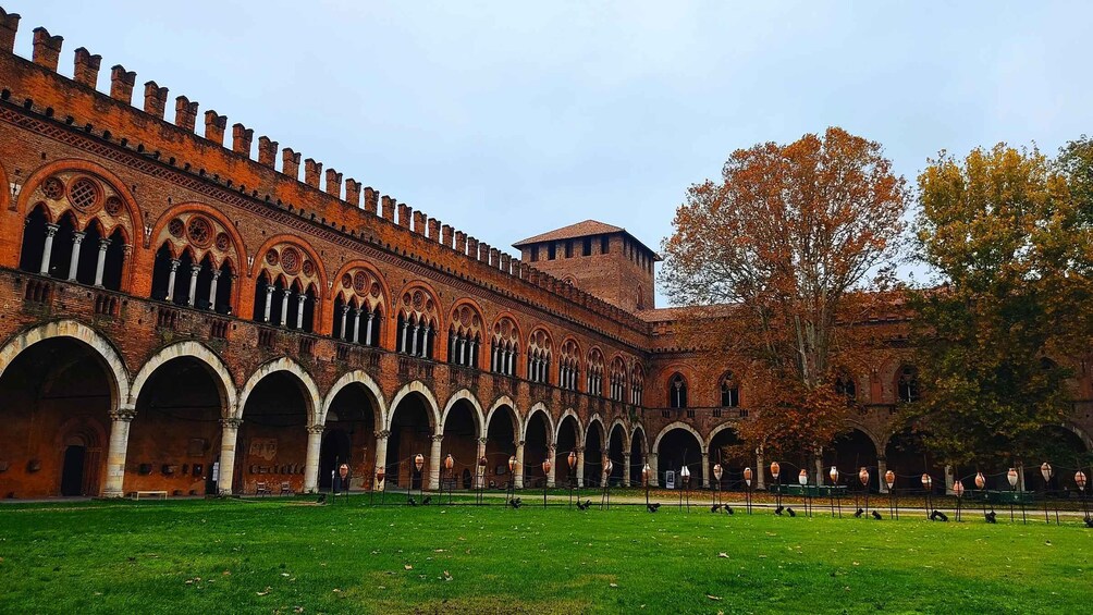 Picture 9 for Activity PAVIA private tour: discovering the Visconti castle