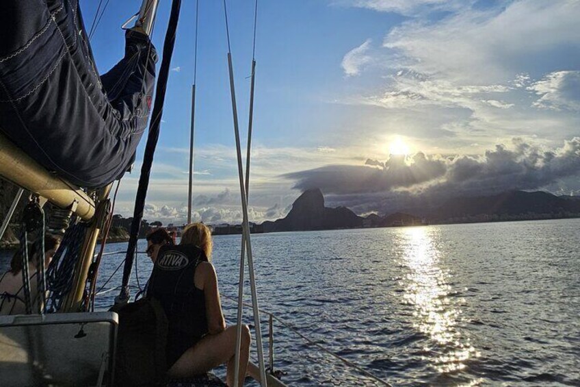 Private Sunset Sailing Tour in Rio de Janeiro 