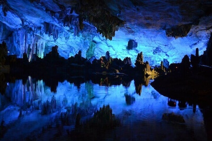 Li River Cruise from Guiliin to Yangshuo Reed Flute Cave Tour