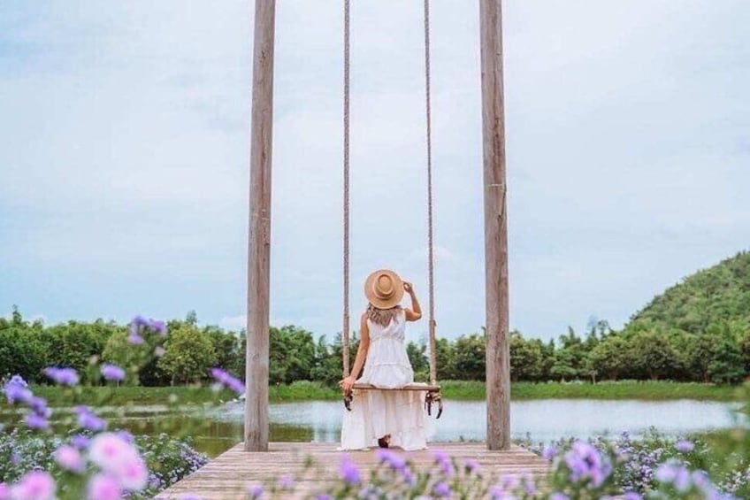 Be sure to capture your unforgettable memories at the trendy check-in spot for influencers