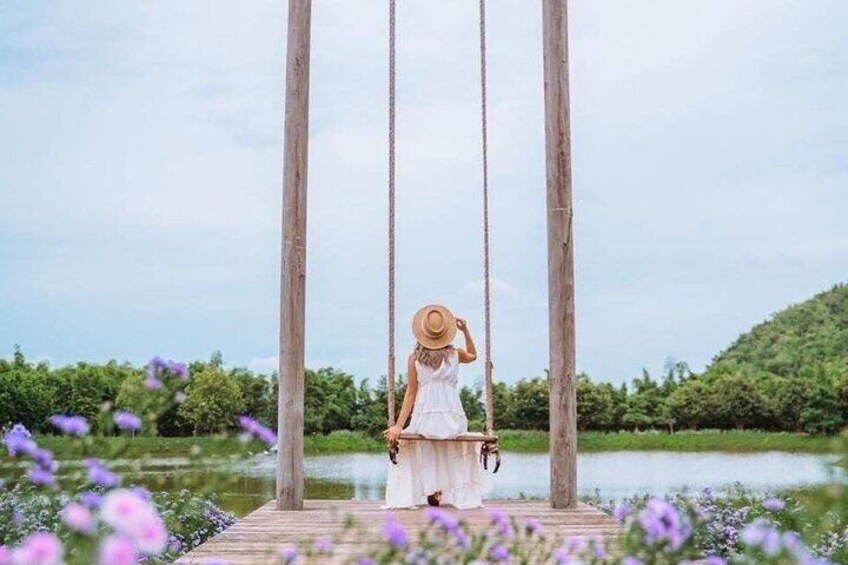 Be sure to capture your unforgettable memories at the trendy check-in spot for influencers