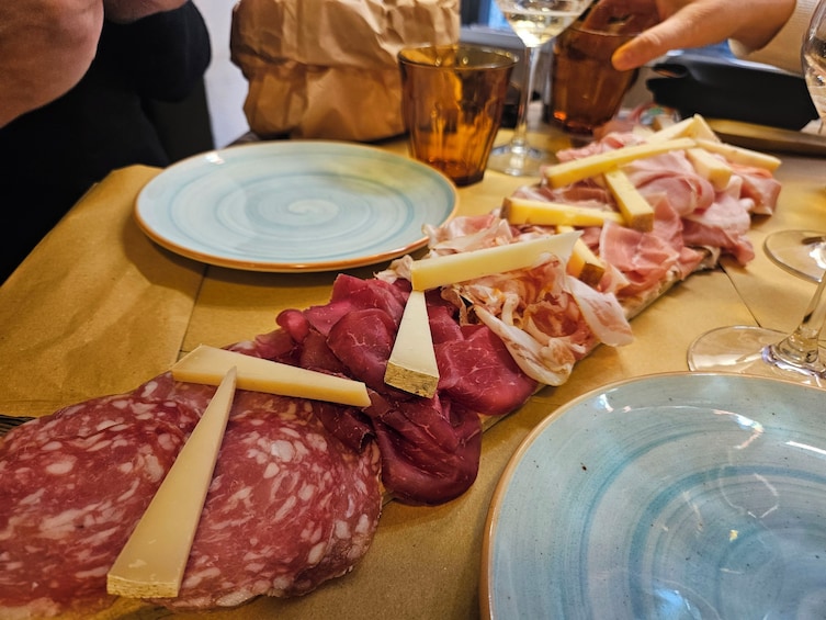 Como Gourmet Food Experience with Private Boat Cruise