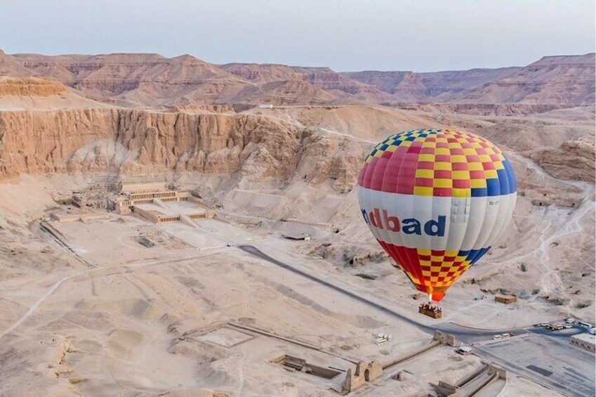 4 Days Nile Cruise From Aswan to Luxor With Balloon & Abu Simbel