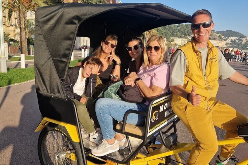Nice tour by electric bike taxi for 4 people
