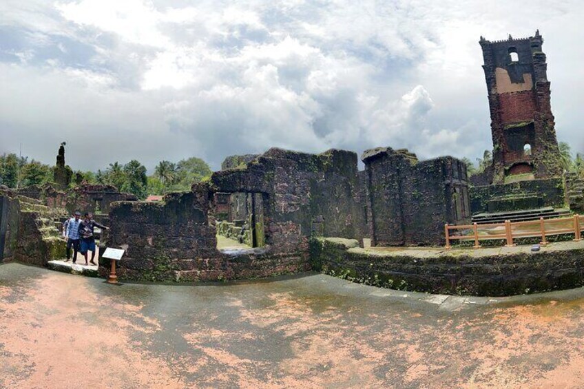 Discovering Old Goa’s Historic Treasures on Foot