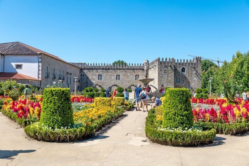 Premium Braga & Guimarães Small Group with Pick up & Drop off